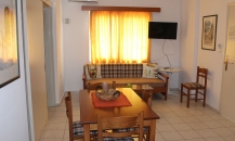 rosmaris-apartment-0002